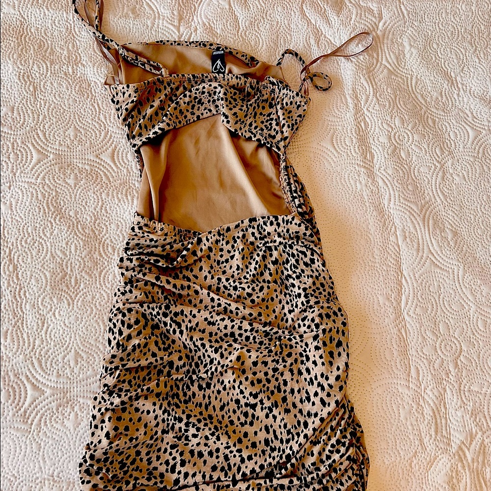 Never worn tight Windsor cheetah print dress